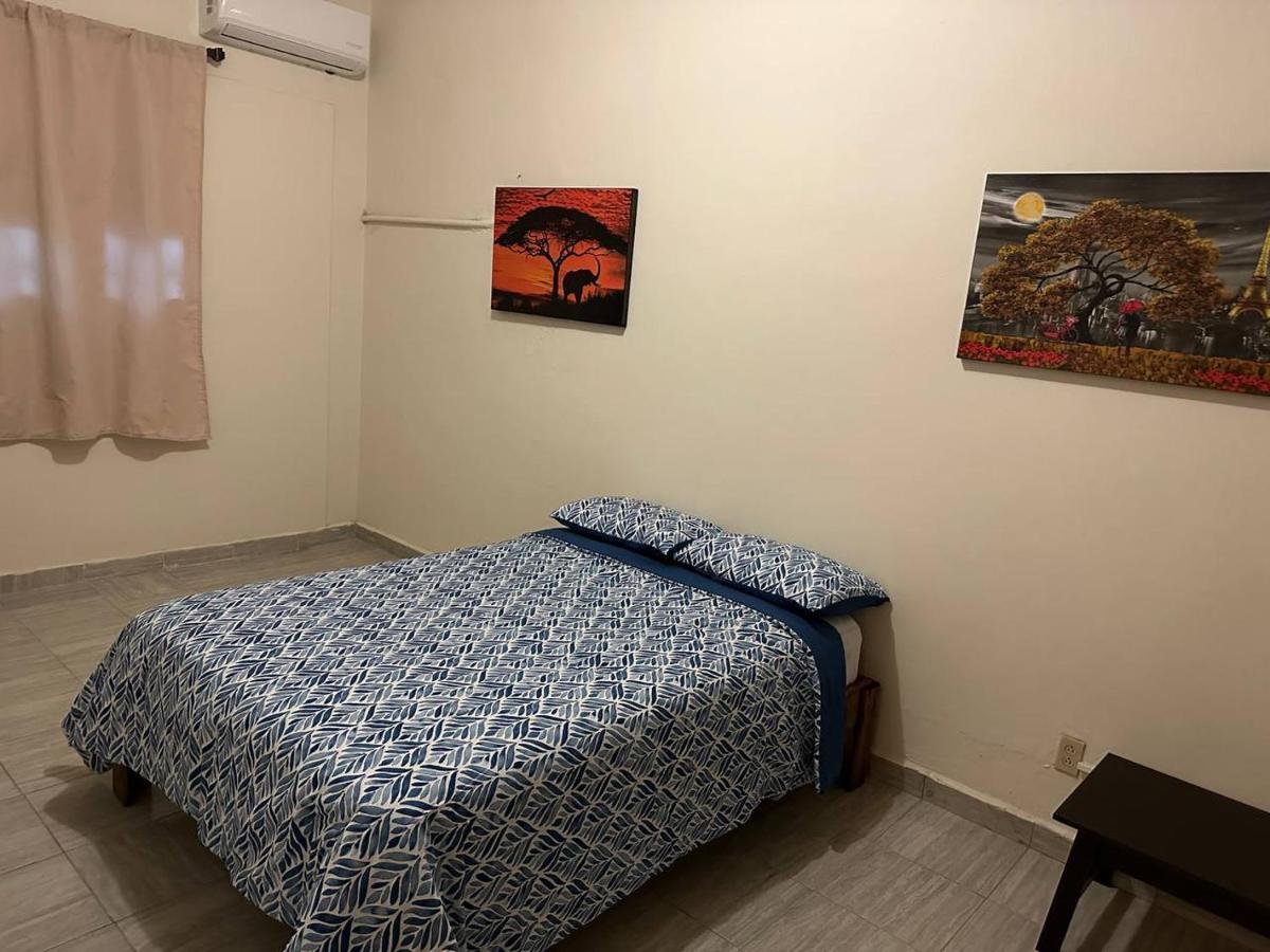 My Family In Monterrey - Hostel מראה חיצוני תמונה